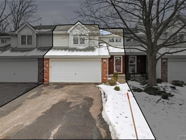 Townhouse for sale in Bowmansville, New York