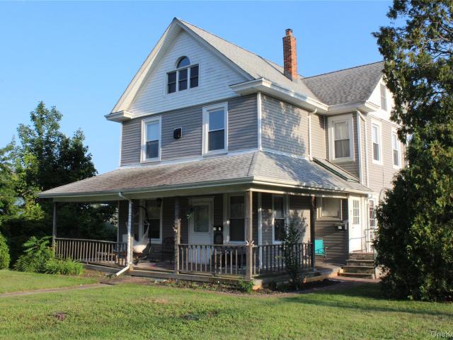 House for sale in Smithtown, New York