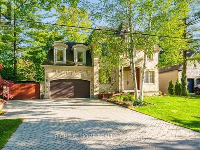 House for sale in Ancaster, Ontario