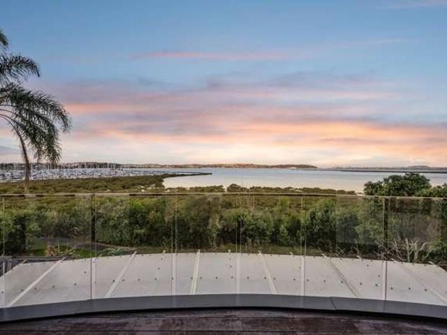 House for sale in Paremoremo