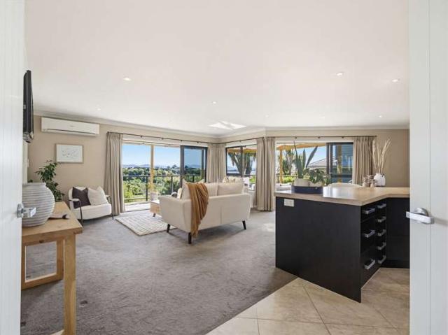 House for sale in Omokoroa, Bay Of Plenty