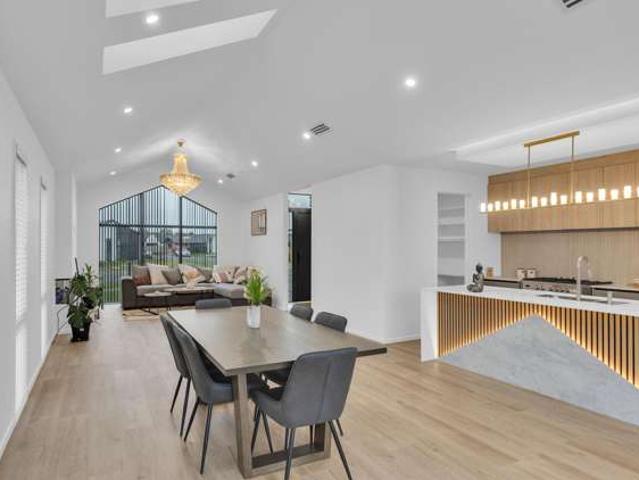 House for sale in Chaslands, Canterbury