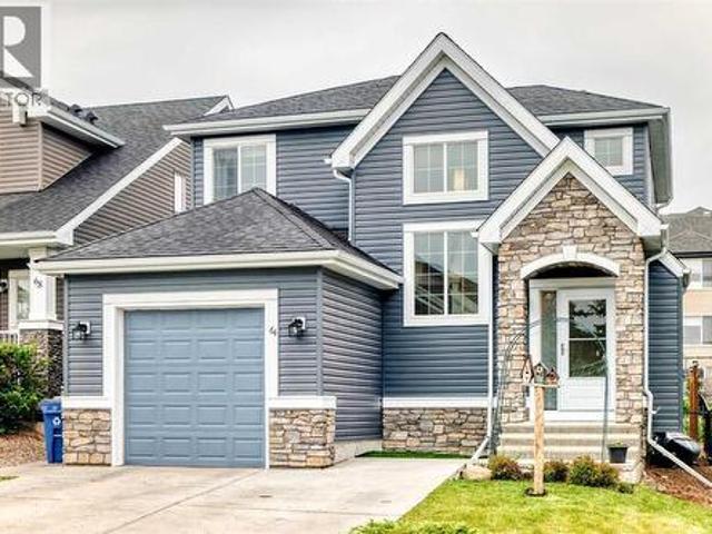 House for sale in Town of Cochrane, Alberta