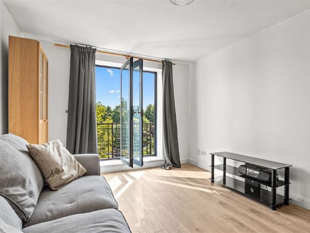 Apartment to rent in Bluebell, North Tipperary