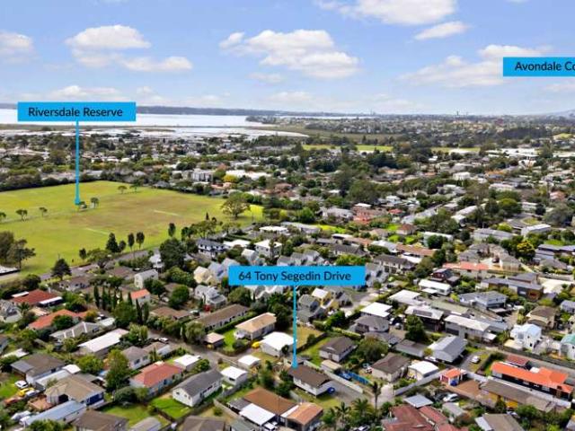 House for sale in Avondale