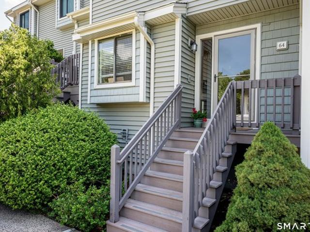 Townhouse for sale in Branford, Connecticut