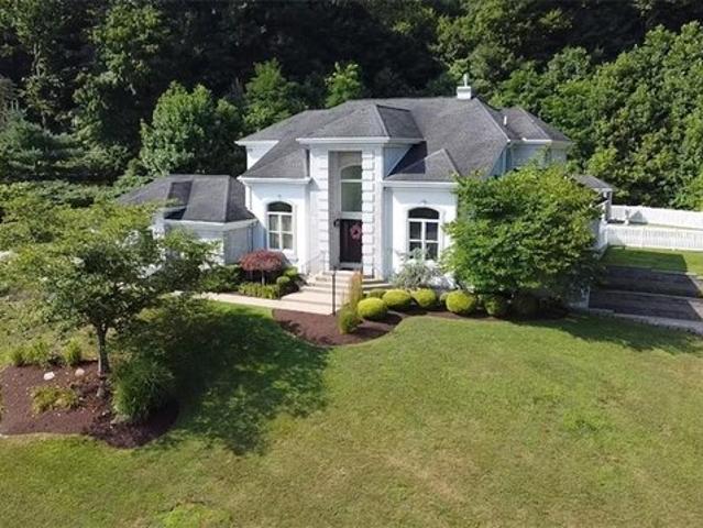 House for sale in Uniontown, Pennsylvania
