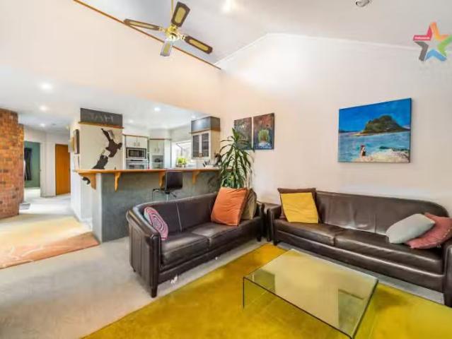 House for sale in Days Bay, Wellington
