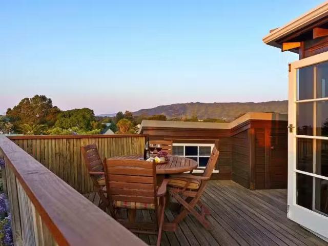 House for sale in Waikanae Beach, Wellington