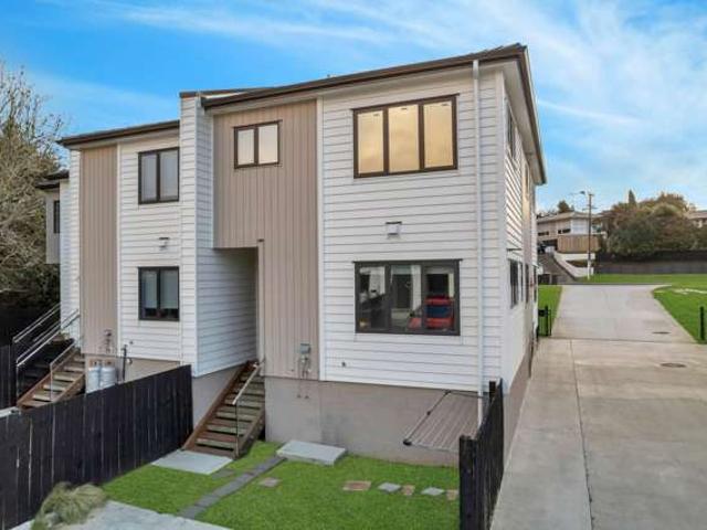 Townhouse for sale in Manurewa