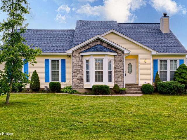House for sale in Pewee Valley, Kentucky