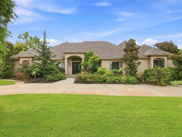 House for sale in Edmond, Oklahoma