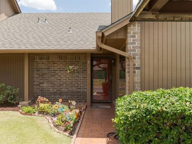 Townhouse for sale in Oklahoma City, Oklahoma
