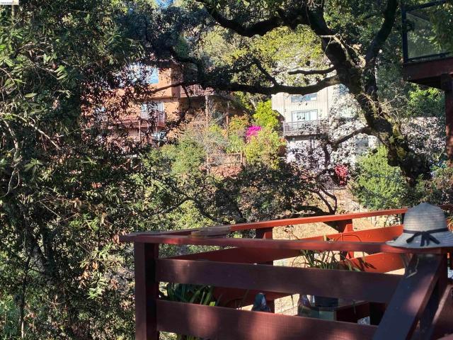 House for sale in Oakland, Alameda County