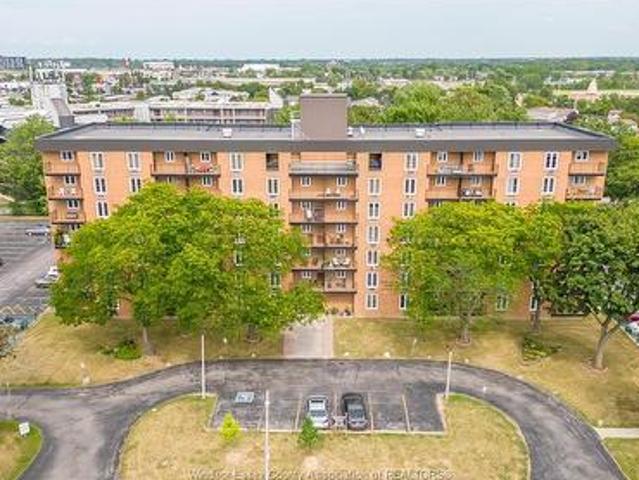 Condo for sale in Maidstone, Ontario