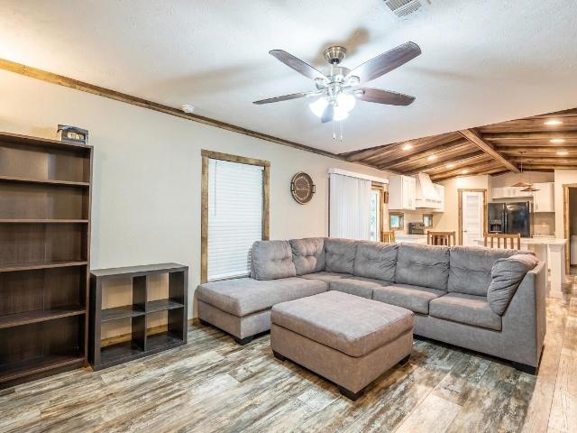 House for sale in Henderson, Texas