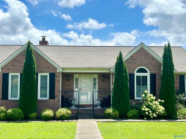 House for sale in Flat Rock, Alabama