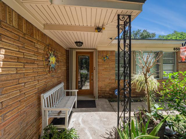 House for sale in Hitchcock, Texas