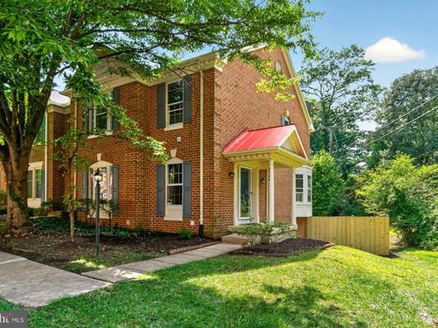 Townhouse for sale in Virginia