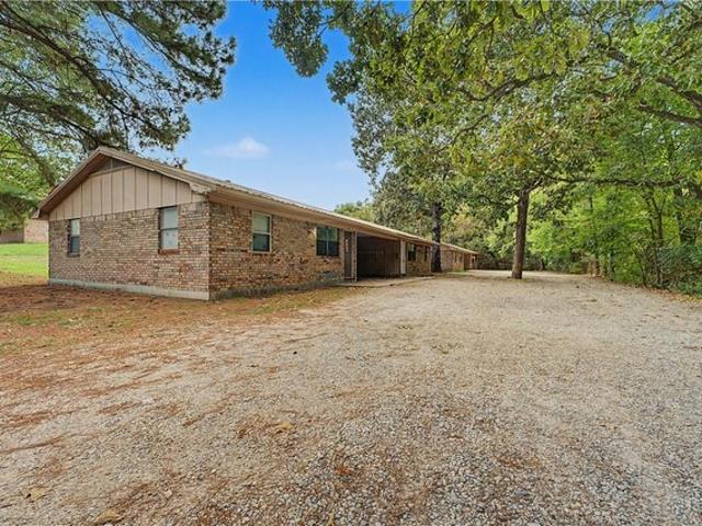 House for sale in Fayetteville, Washington County