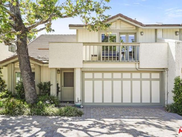 Townhouse for rent in Malibu