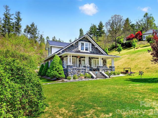 House for sale in Spruce Pine, North Carolina