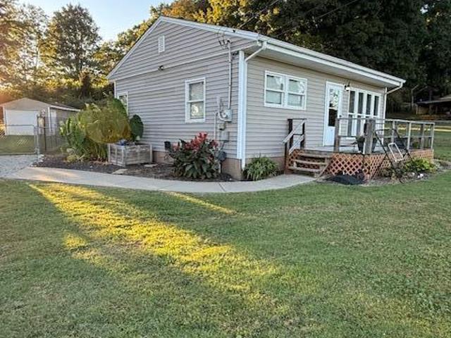 House for sale in Lebanon Junction, Bullitt County