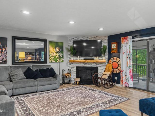 Condo for sale in Harrods Creek, Louisville