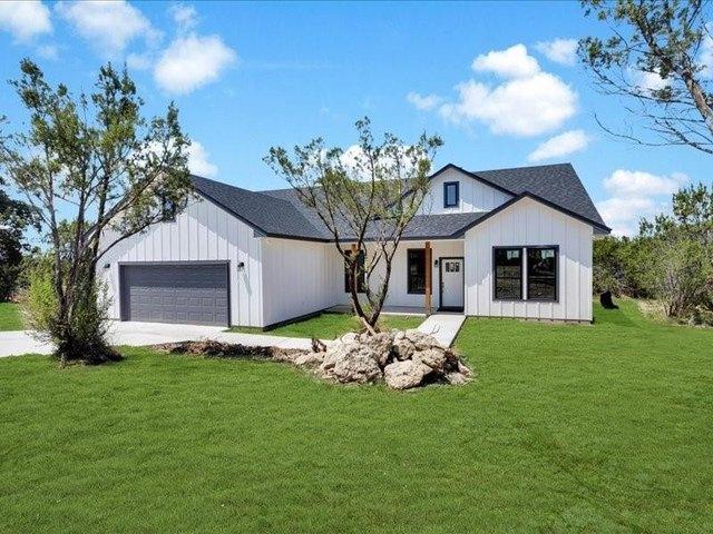 House for sale in Bluff Dale, Texas
