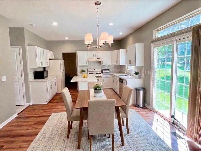 House for sale in Mchenry, Illinois