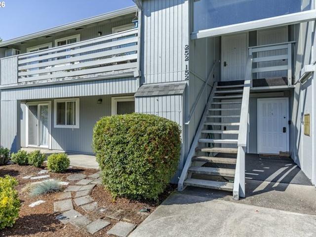 Condo for sale in Oregonia