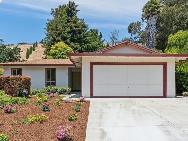 House for sale in Pinole, California