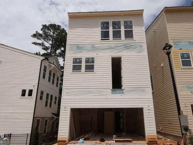 Townhouse for sale in Scottdale, Georgia