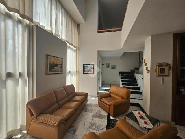 Villa Indipendente in affitto a Foligno, Umbria