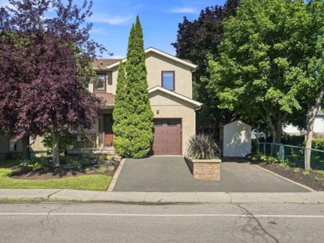 House for sale in Longueuil, Quebec