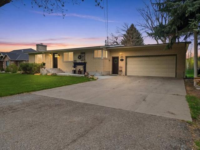 House for sale in Cache, Utah