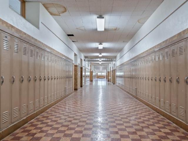Commercial for sale in Green Bay
