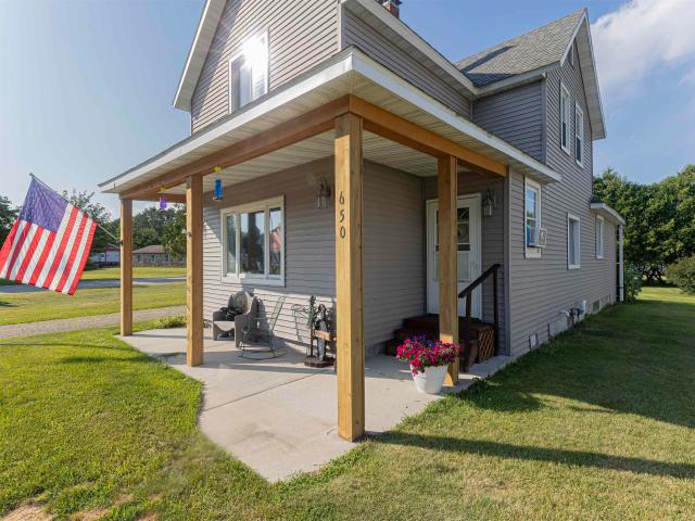 House for sale in Gresham, Wisconsin
