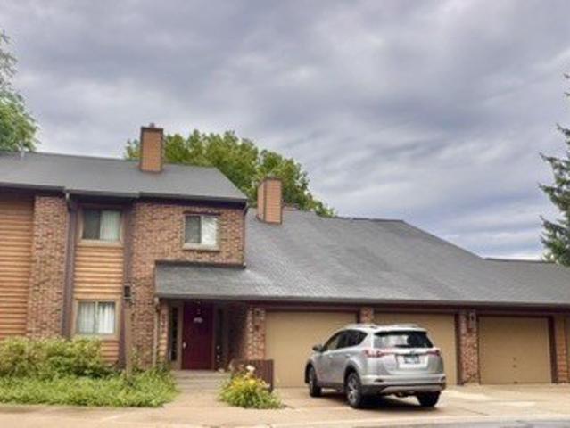 Condo for sale in Elgin, Illinois