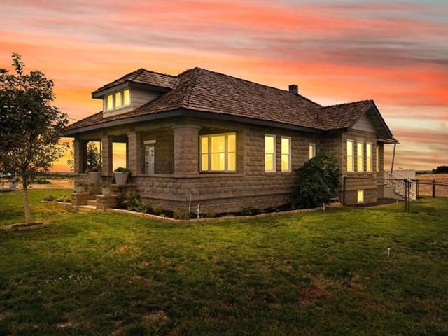 House for sale in Zillah, Washington
