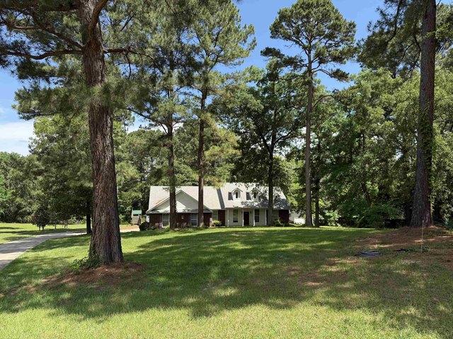 House for sale in Gilchrist, Texas