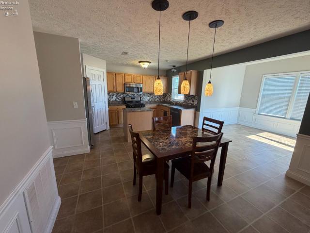House for sale in Deerfield Estates, Lorain