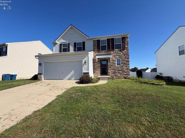 House for sale in Deerfield Estates, Lorain
