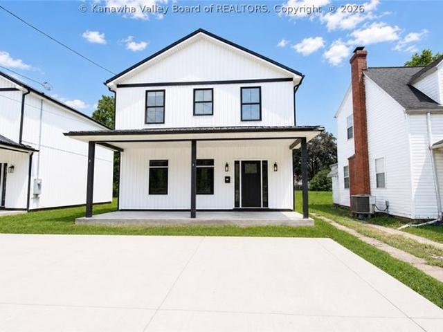 House for sale in Charleston, West Virginia