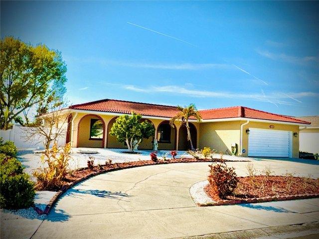 House for sale in Apollo Beach, Florida
