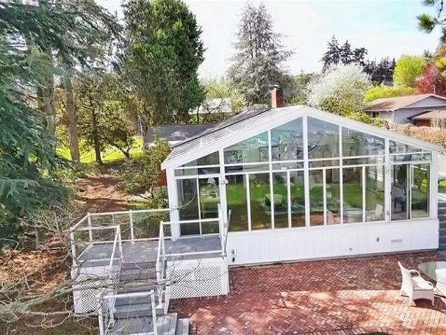 House for sale in Washington