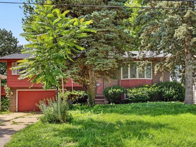 House for sale in Windsor Heights, Iowa