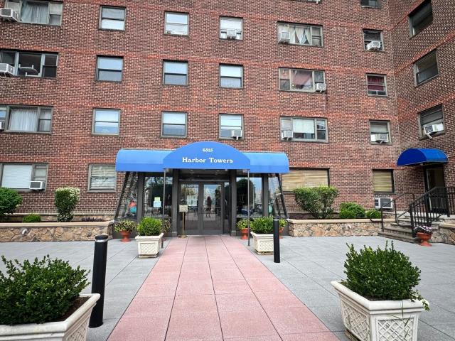 House for sale in Hudson, New Jersey