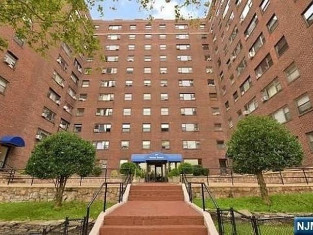 Condo for sale in Hudson, New Jersey