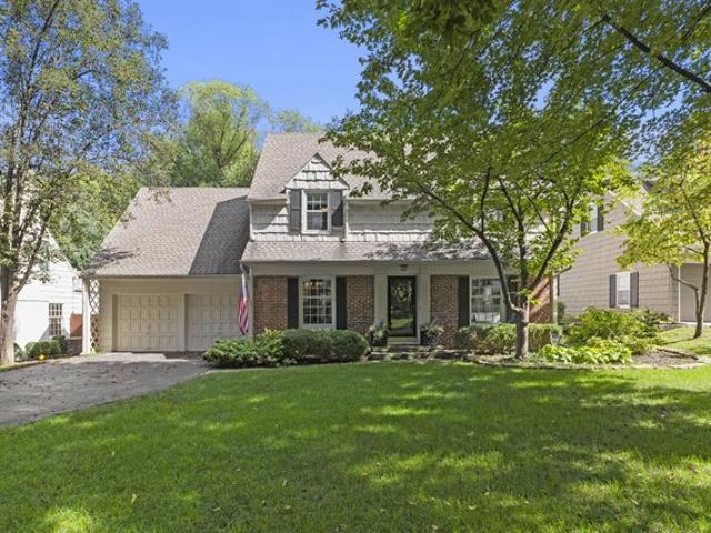 House for sale in Mission Hills, California